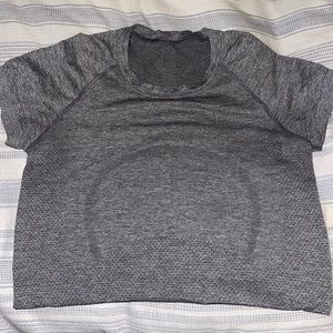 Lululemon swiftly tee grey size 6